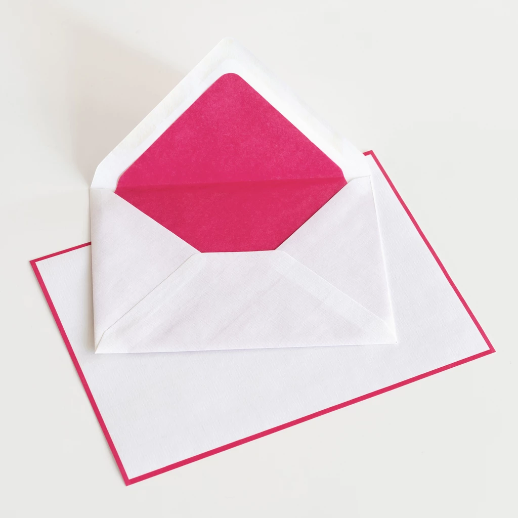 25 A5 Briefbögen & Umschläge Crown Mill Weiß/Fuchsia