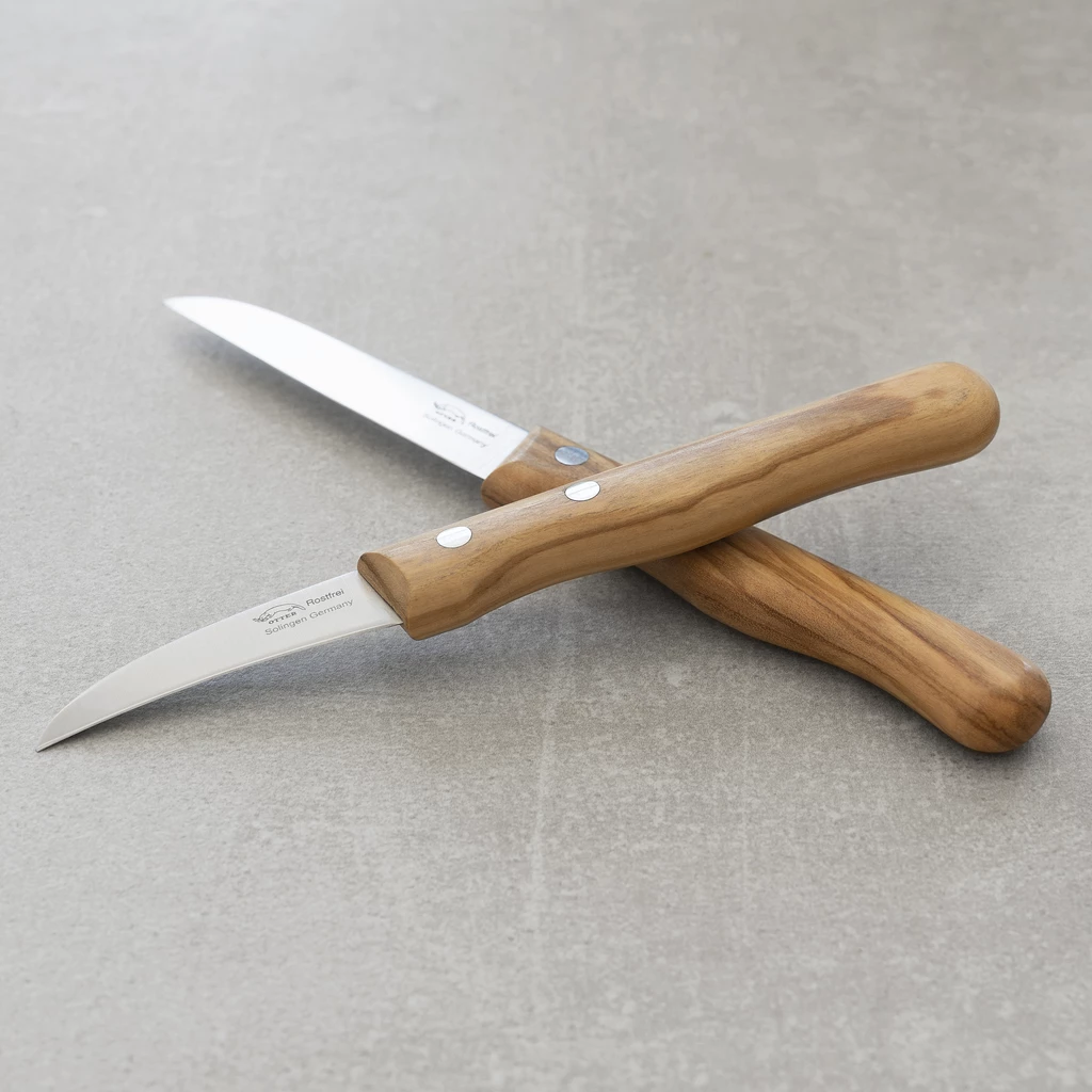 Omas Küchenmesser von Otter mit Olivenholzgriffen
