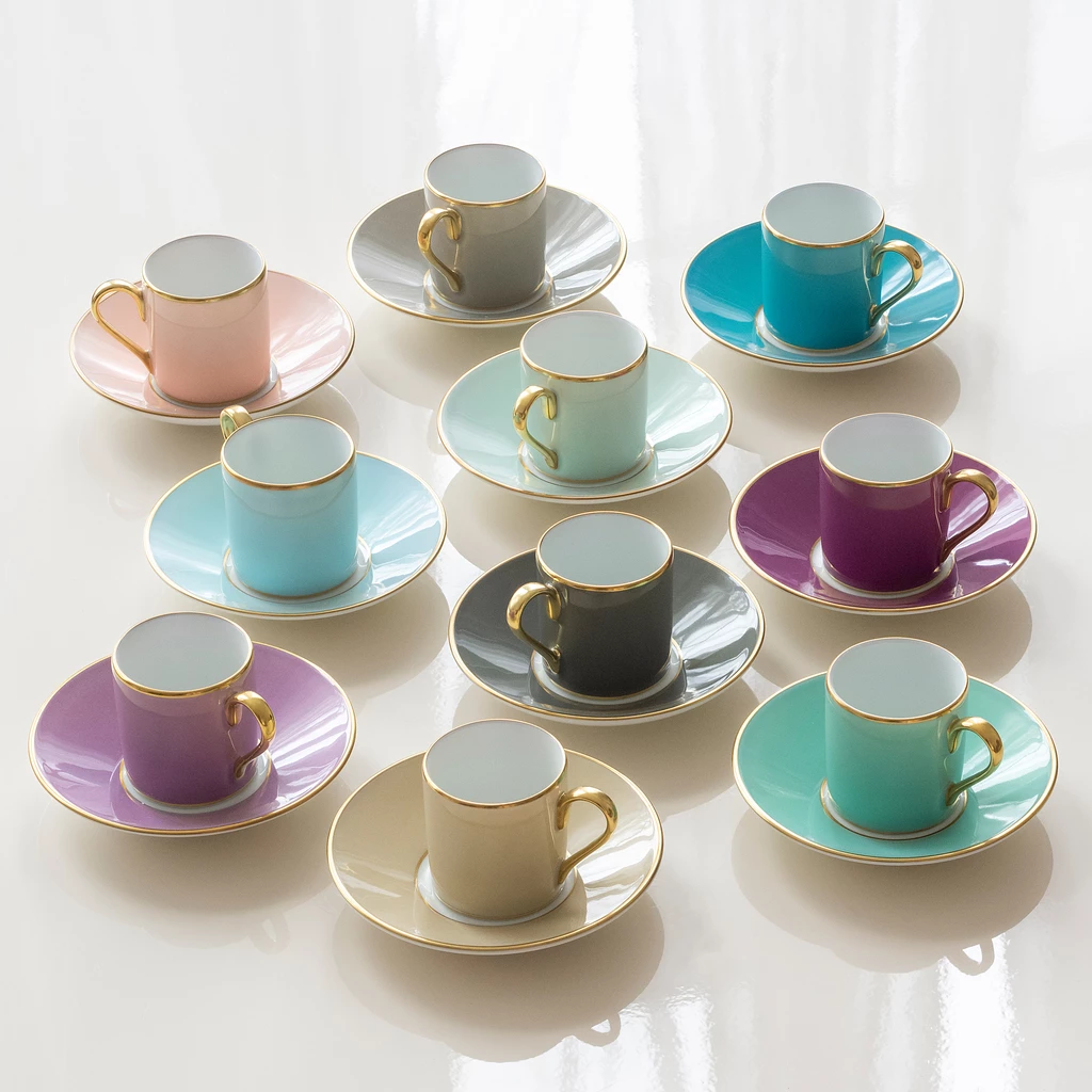 Porcelaine de Limoges Mokkatasse mit Golddekor