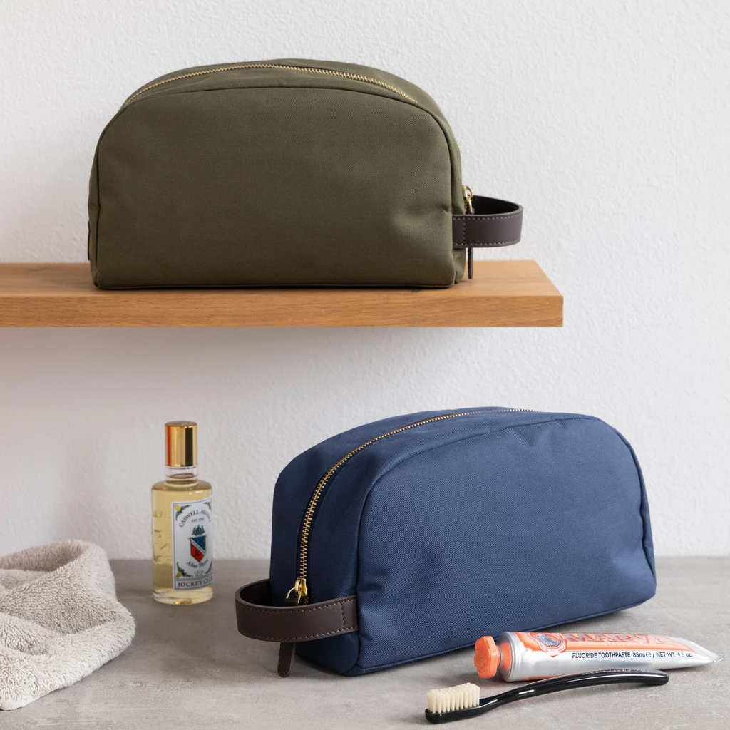 Thumberland Kulturtasche Navy