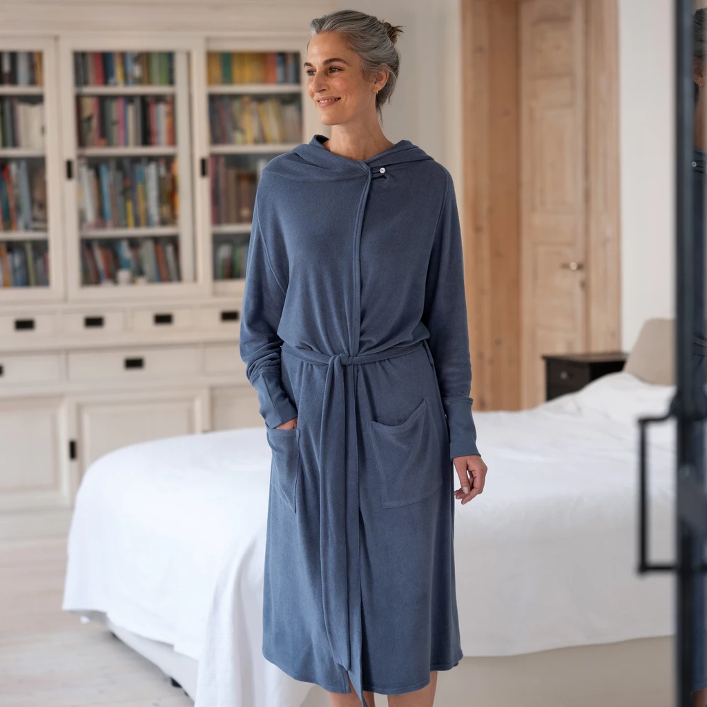 Sunday in Bed X Torquato Bademantel Linda Dusty Blue M