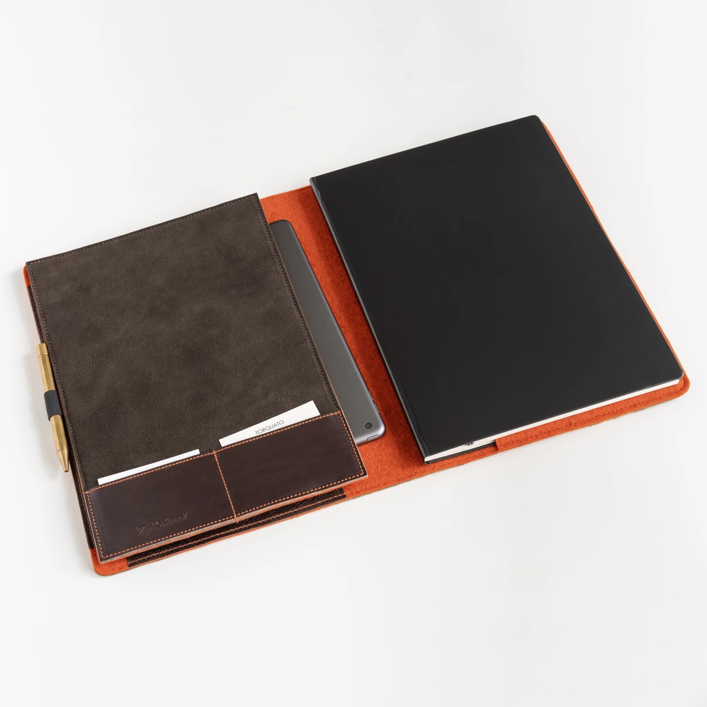 Mompty X Torquato Notizbuch- und Tablet-Hülle