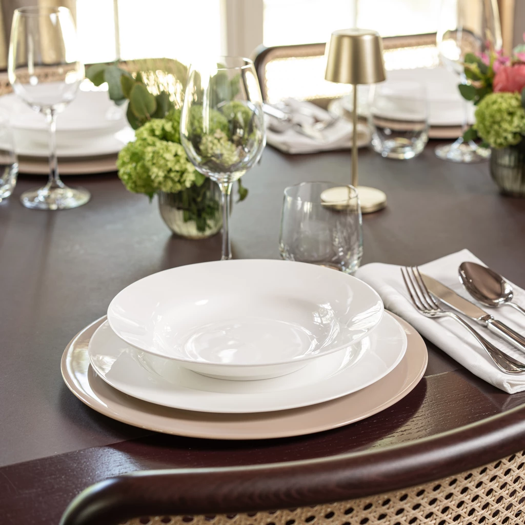 Platzteller Fine Bone China Altrosa