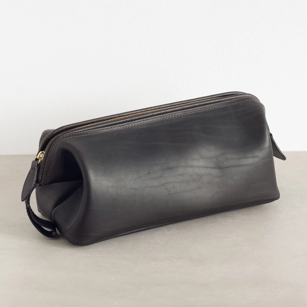 Hammann Riesen-Kulturtasche aus Stierleder Dunkelbraun
