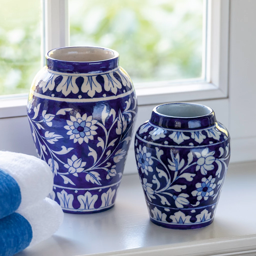 Vase Blue Pottery gross