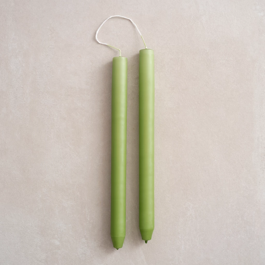 Ester & Erik zylindrische Kerzen Apple Green 4er-Set