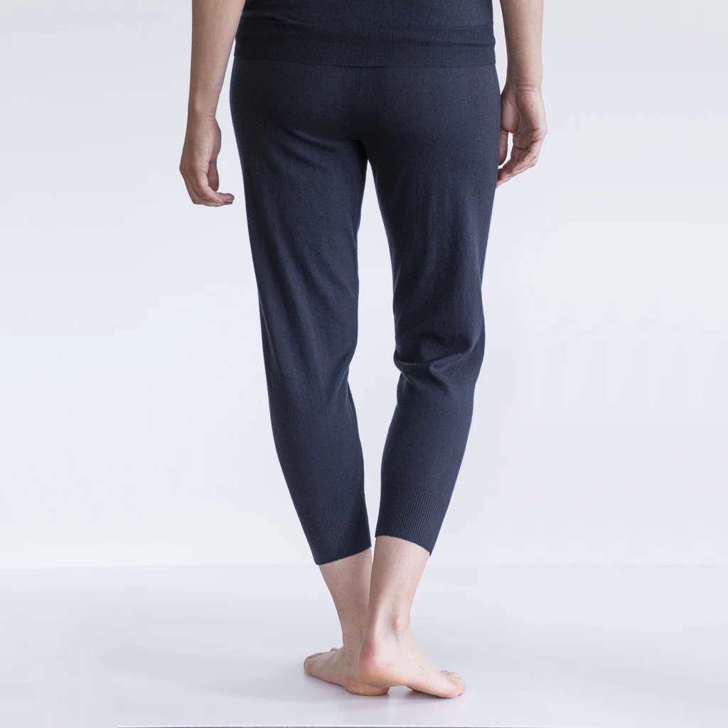 Sunday in Bed X Torquato Sommerstrick Hose Dolly Midnight M