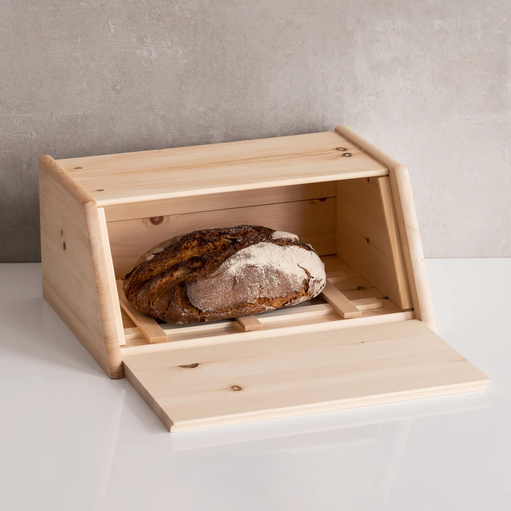 Brotkasten aus Zirbenholz