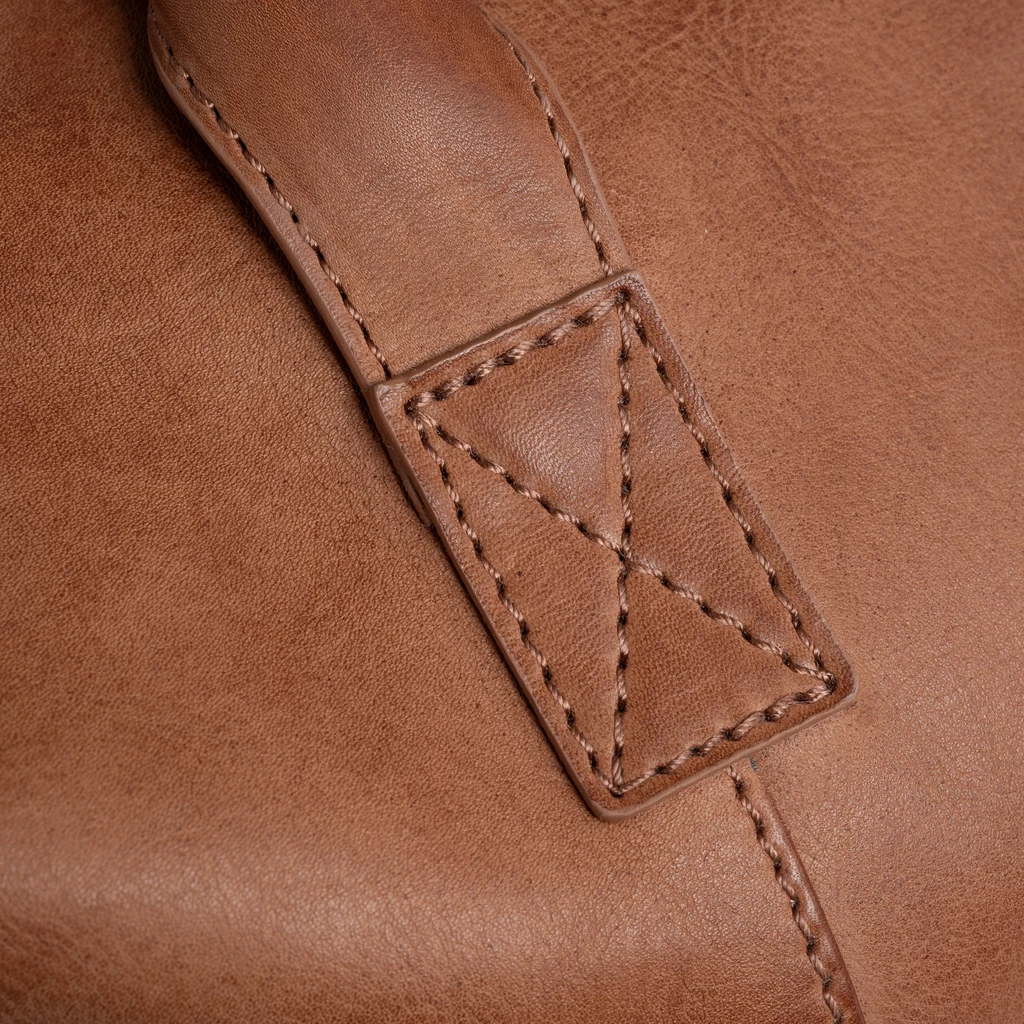 Leder Weekender Adelaide