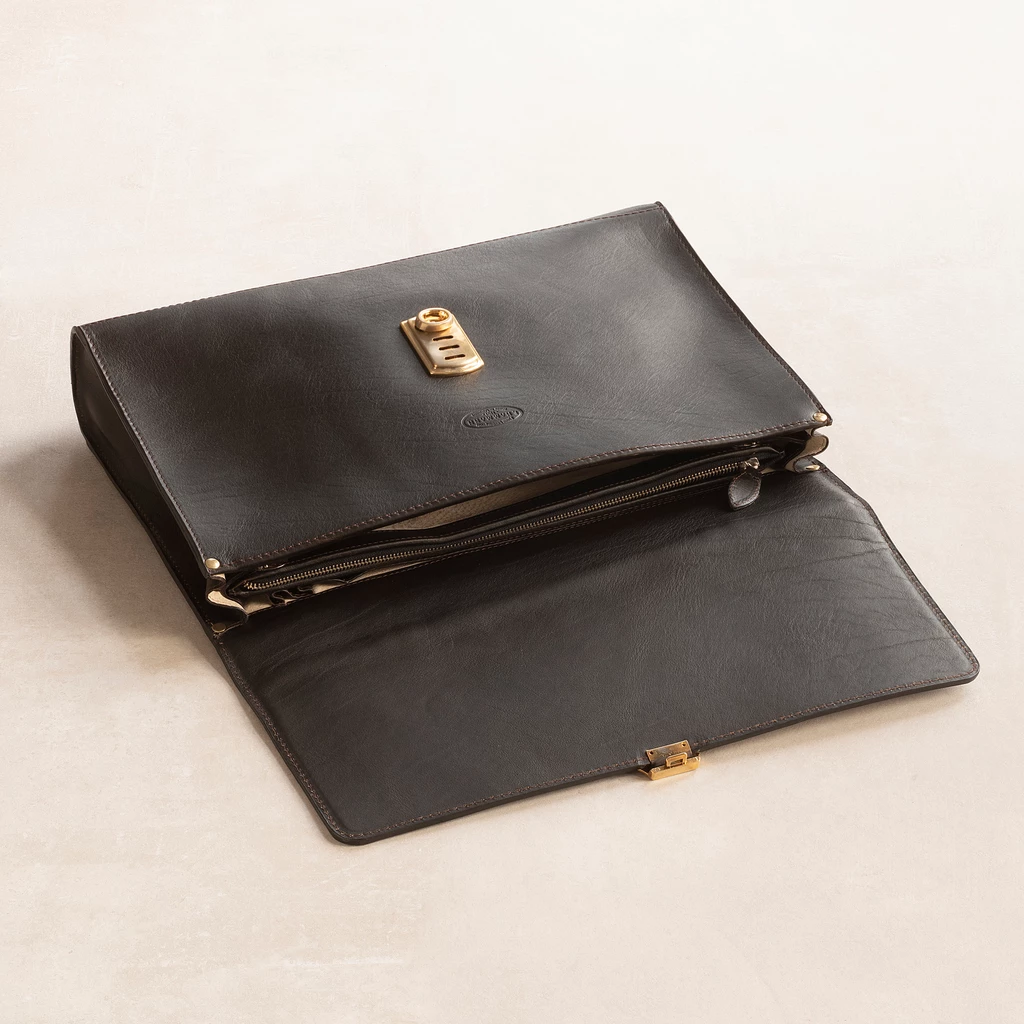 Hammann Underarm Document Case aus Stierleder Dunkelbraun