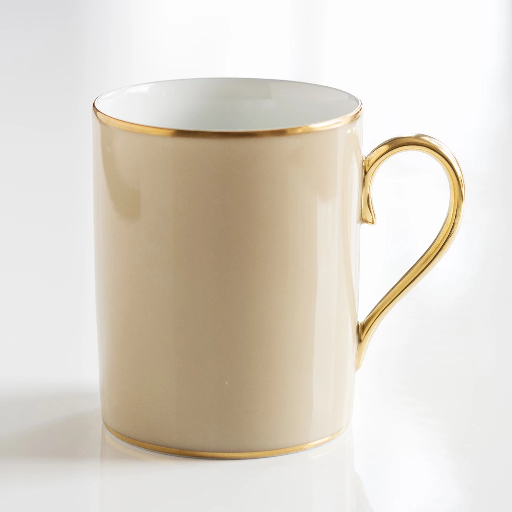 Porcelaine de Limoges Becher mit Golddekor Beige