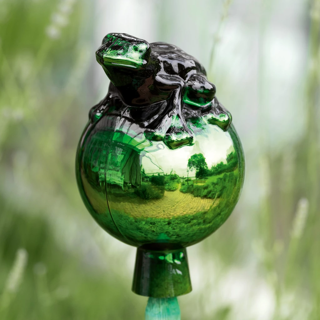 Lauschaer Rosenkugel Grüner Frosch