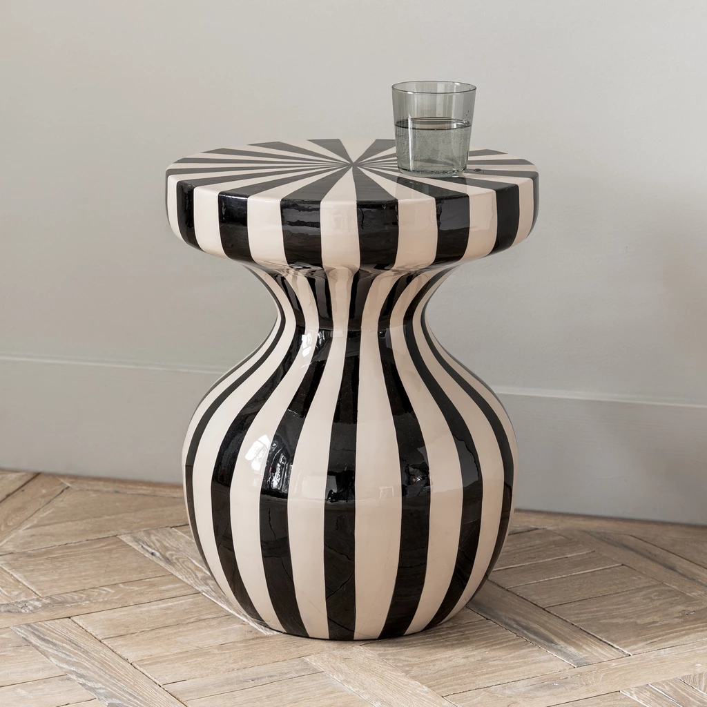 Beistelltisch und Hocker Striped Mushroom