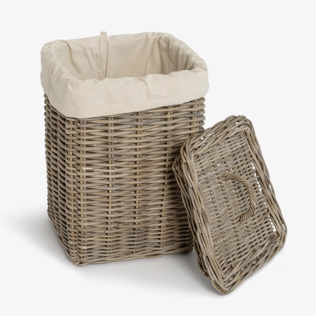 Wäschekorb aus Rattan
