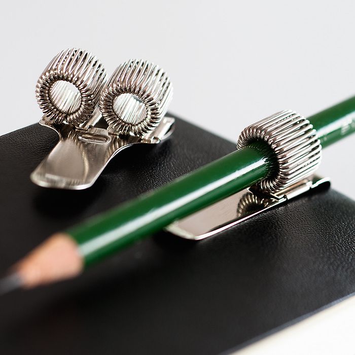 Stifthalter aus Metall für 2 Stifte