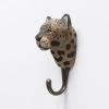 Handgeschnitzter Kleiderhaken Leopard
